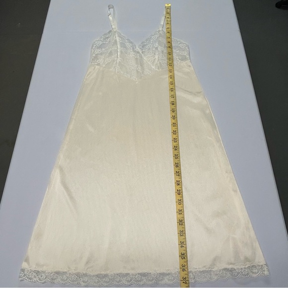 Vintage Vanity Fair Satin Lace Midi Slip Dress Chemise‎ Sz 32 Ivory Romantic 70s - Picture 9 of 9